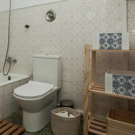 דירה - Cost - Airport - Subway ליסבון